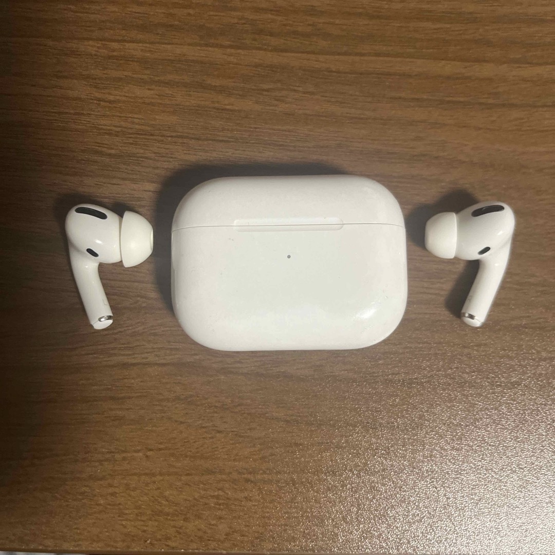 Apple(アップル)のAirPods Pro 第1世代 スマホ/家電/カメラのスマホアクセサリー(その他)の商品写真