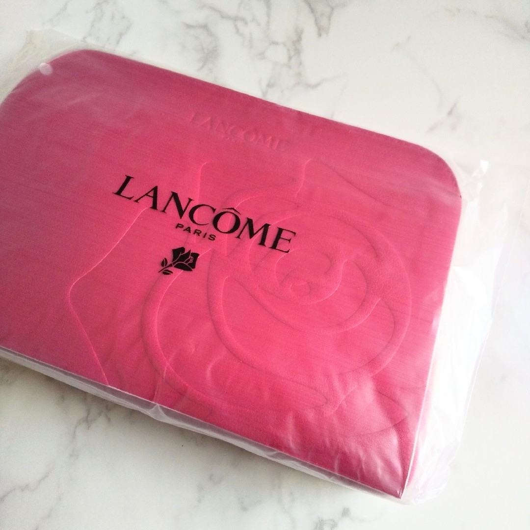 LANCOME(ランコム)の新品未開封★ランコム　クラッチバッグ レディースのバッグ(クラッチバッグ)の商品写真