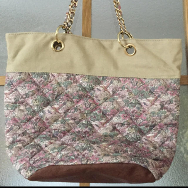 earth music & ecology(アースミュージックアンドエコロジー)の★新品★リバティートートBAG★ レディースのバッグ(トートバッグ)の商品写真