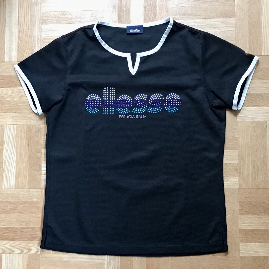 ellesse(エレッセ)のTシャツ★エレッセ★中古品 レディースのトップス(Tシャツ(半袖/袖なし))の商品写真