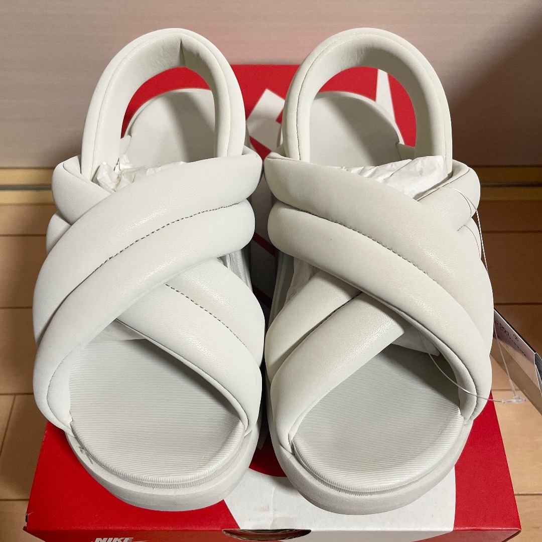 NIKE(ナイキ)の【新品未使用】NIKE エアマックスアイラ 23cm レディースの靴/シューズ(サンダル)の商品写真