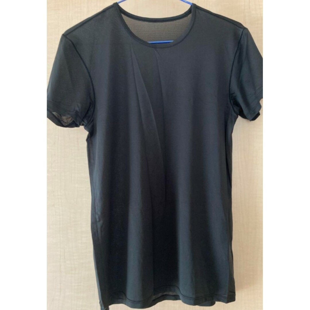 シルキードライ　半袖シャツ　Мサイズ メンズのトップス(Tシャツ/カットソー(半袖/袖なし))の商品写真