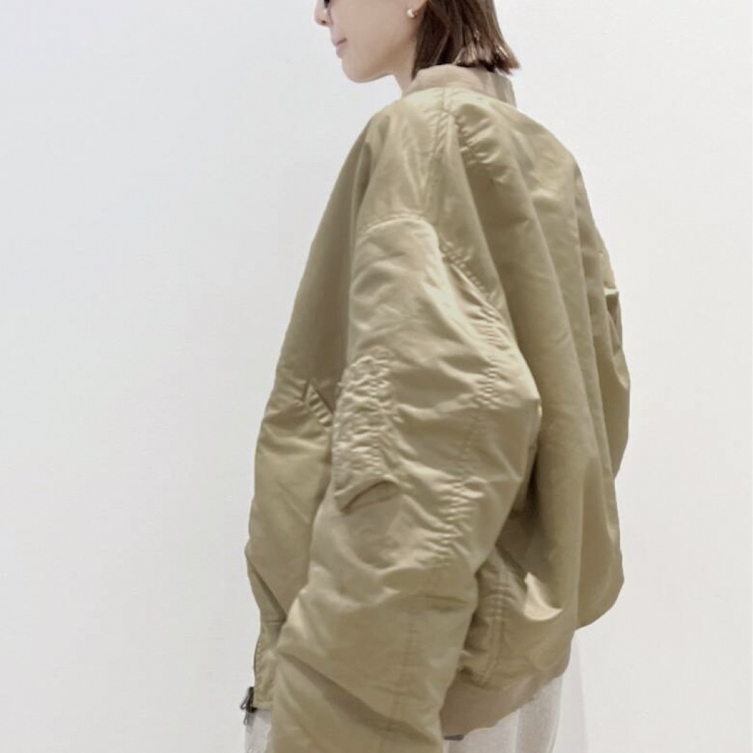 L'Appartement DEUXIEME CLASSE(アパルトモンドゥーズィエムクラス)のアパルトモン STAMMBAUM L2-B Short Blouson (BE) レディースのジャケット/アウター(ブルゾン)の商品写真