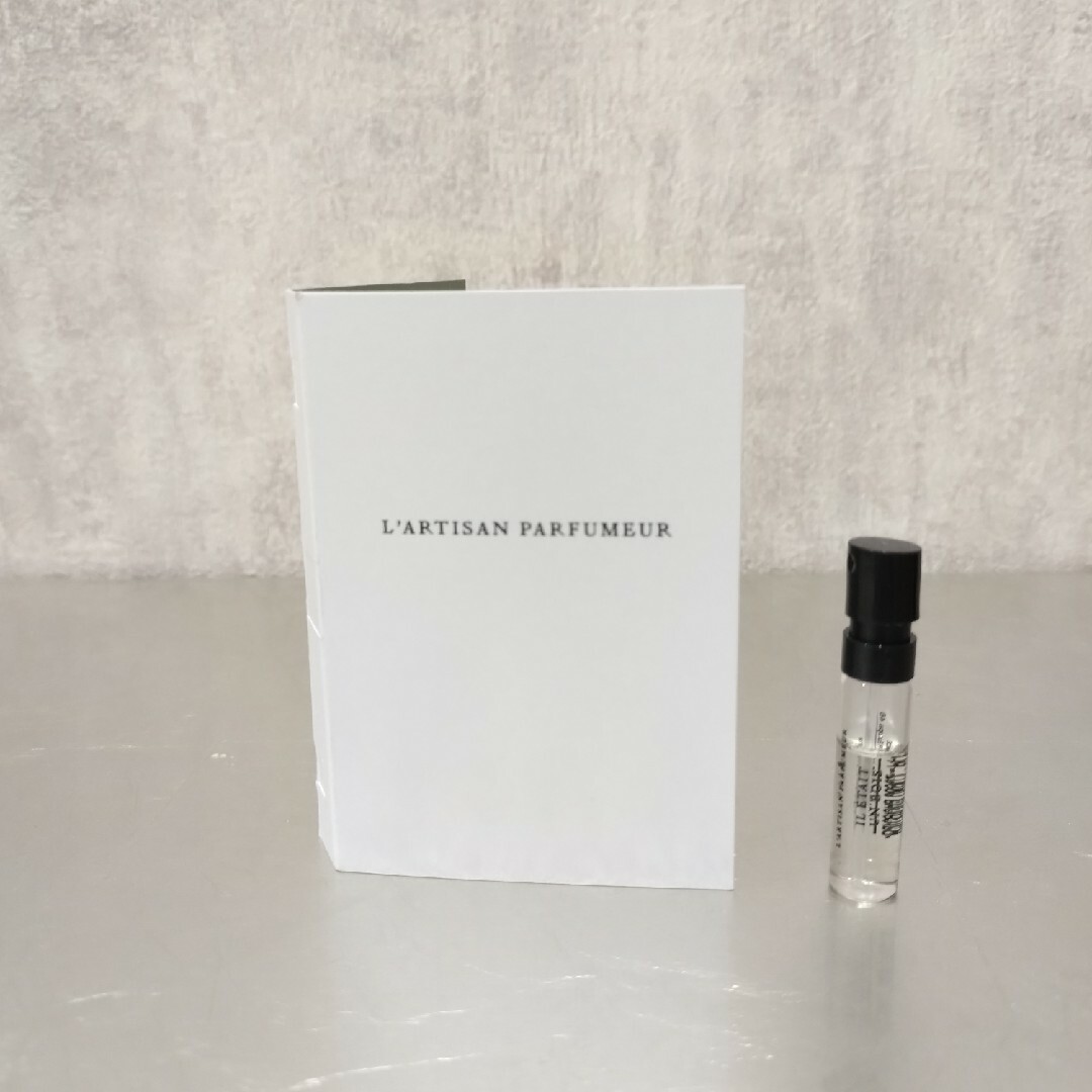 L'Artisan Parfumeur(ラルチザンパフューム)の新作◇イルエテアンボワ◇ラルチザン 1.5ml サンプル コスメ/美容の香水(ユニセックス)の商品写真