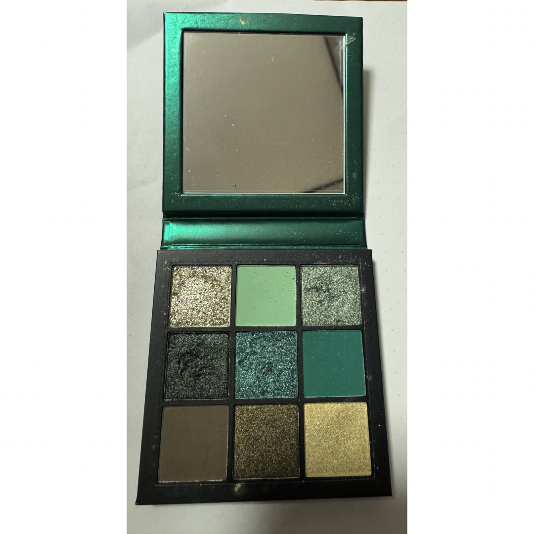 huda beauty obsessions アイシャドウパレットエメラルド コスメ/美容のベースメイク/化粧品(アイシャドウ)の商品写真