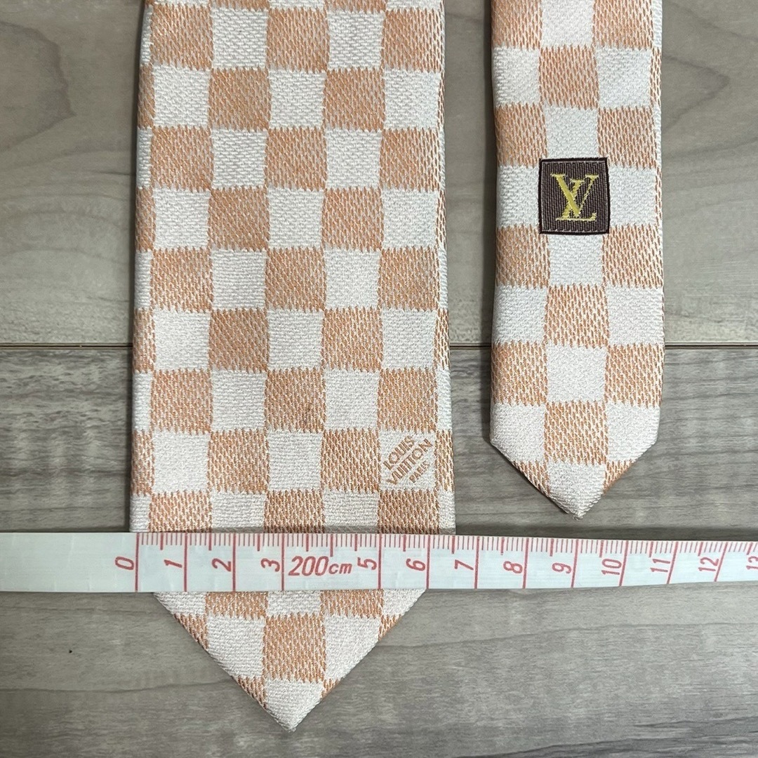 LOUIS VUITTON(ルイヴィトン)のルイヴィトン/LOUIS VUITTON ダミエ柄 ネクタイ 白橙色 3.5万円 メンズのファッション小物(ネクタイ)の商品写真