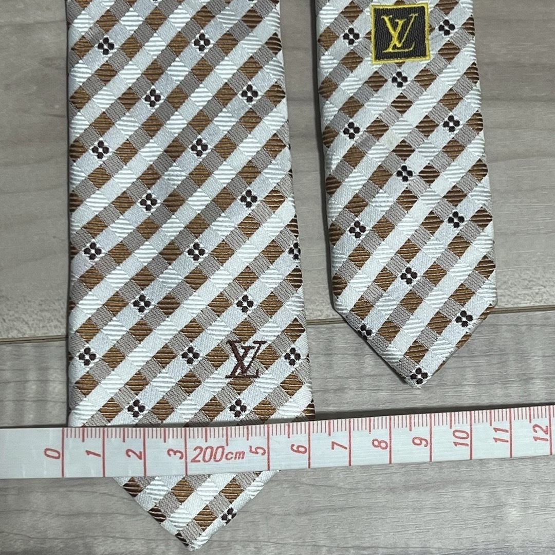 LOUIS VUITTON(ルイヴィトン)のルイヴィトン/LOUIS VUITTON ダイヤ柄 ネクタイ 白茶色 3.5万円 メンズのファッション小物(ネクタイ)の商品写真