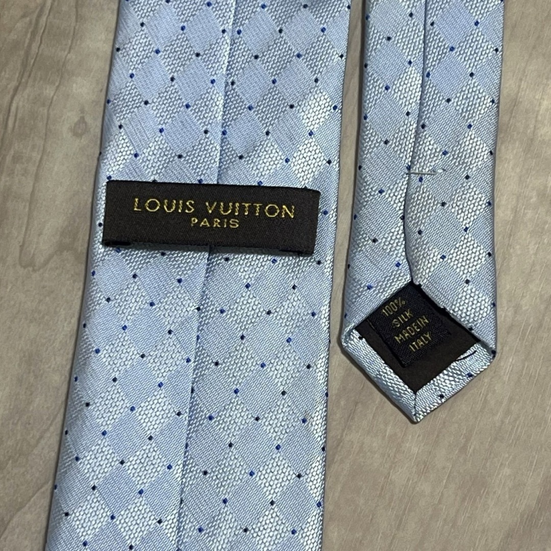 LOUIS VUITTON(ルイヴィトン)のルイヴィトン/LOUIS VUITTON ダイヤ柄ネクタイ 水色 3.5万円 メンズのファッション小物(ネクタイ)の商品写真