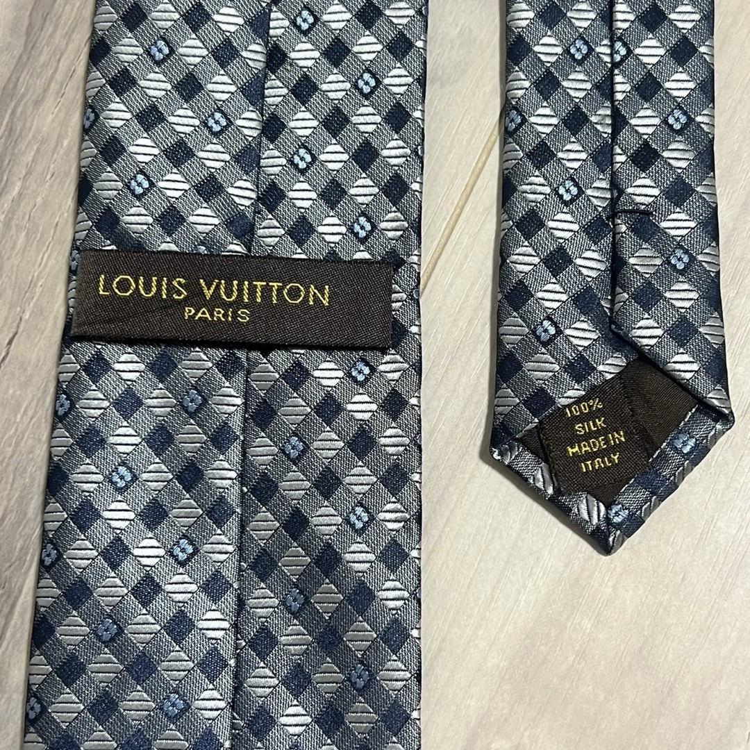 LOUIS VUITTON(ルイヴィトン)のルイヴィトン/LOUIS VUITTON チェック ネクタイ 黒灰色 3.5万円 メンズのファッション小物(ネクタイ)の商品写真