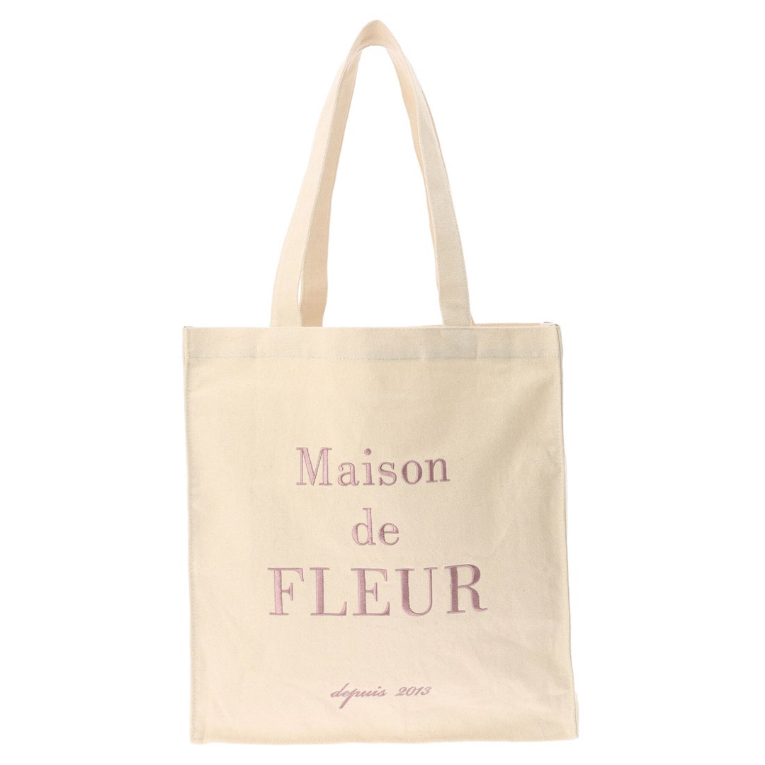 Maison de FLEUR(メゾンドフルール)の新品 メゾンドフルール ブランドロゴ刺繍スクエアトートバッグ ピンク レディースのバッグ(トートバッグ)の商品写真