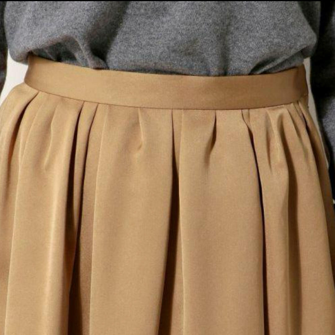 UNITED ARROWS(ユナイテッドアローズ)のユナイテッドアローズ タックスカート キャメル レディースのスカート(ひざ丈スカート)の商品写真