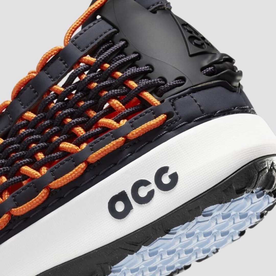 NIKE(ナイキ)の【新品28cm】NIKE ACG ウォーターキャット＋ ブラック/オレンジ メンズの靴/シューズ(スニーカー)の商品写真