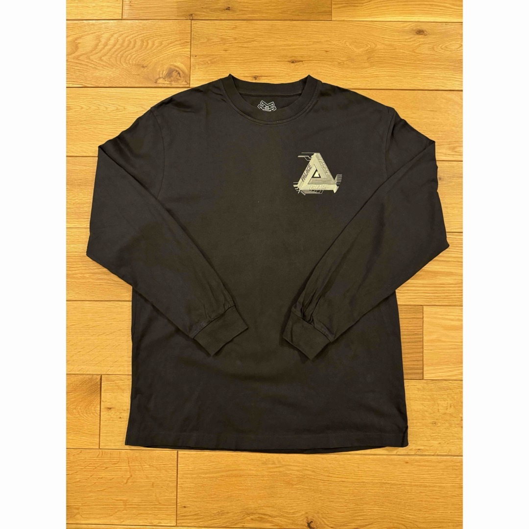 PALACE(パレス)のPalace Surkit Longsleeve 黒　パレス　ロングスリーブ メンズのトップス(Tシャツ/カットソー(七分/長袖))の商品写真