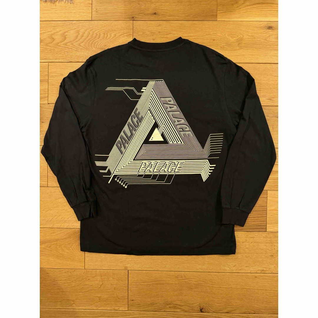 PALACE(パレス)のPalace Surkit Longsleeve 黒　パレス　ロングスリーブ メンズのトップス(Tシャツ/カットソー(七分/長袖))の商品写真