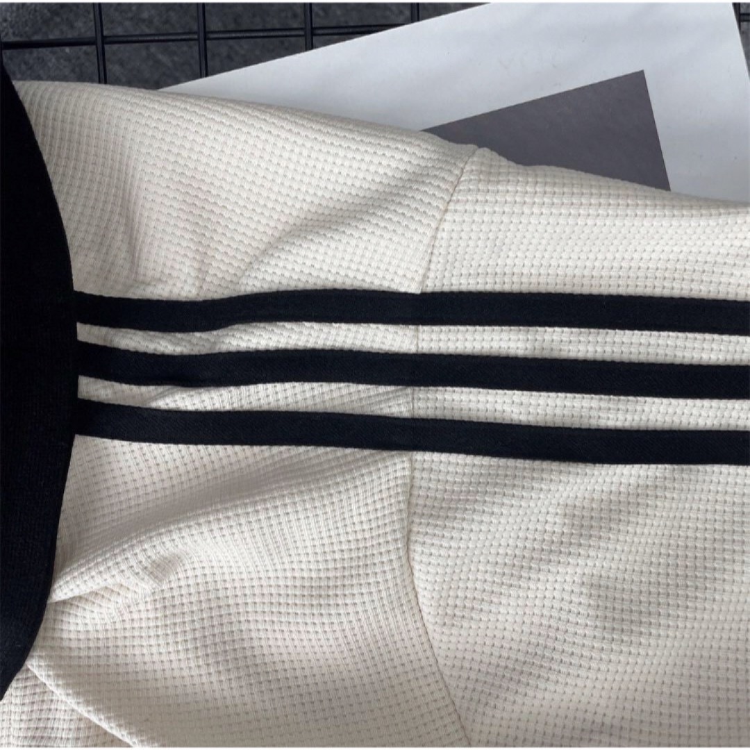 adidasワッフルトラックジャケット サイズM レディースのトップス(Tシャツ(長袖/七分))の商品写真
