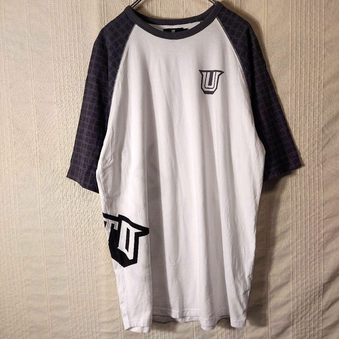 UNDEFEATED(アンディフィーテッド)のundefeated　ラグランスリーブ　シャツ　ロゴ　レトロ　古着 メンズのトップス(Tシャツ/カットソー(七分/長袖))の商品写真