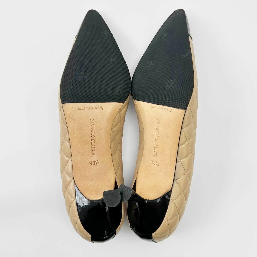 MANOLO BLAHNIK(マノロブラニク)のマノロブラニク パンプス キルティング バイカラー ベージュ 黒 ラムレザー レディースの靴/シューズ(ハイヒール/パンプス)の商品写真