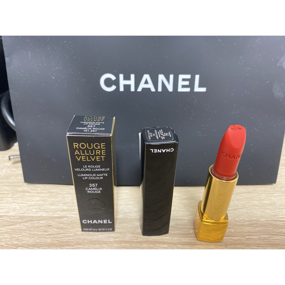 CHANEL(シャネル)のCHANEL ルージュ アリュール ヴェルヴェット 357 カメリア 限定 コスメ/美容のベースメイク/化粧品(口紅)の商品写真