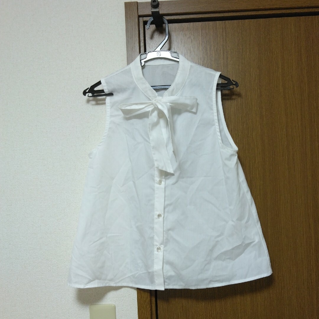 GRL(グレイル)のノースリーブホワイトシャツ レディースのトップス(カットソー(半袖/袖なし))の商品写真