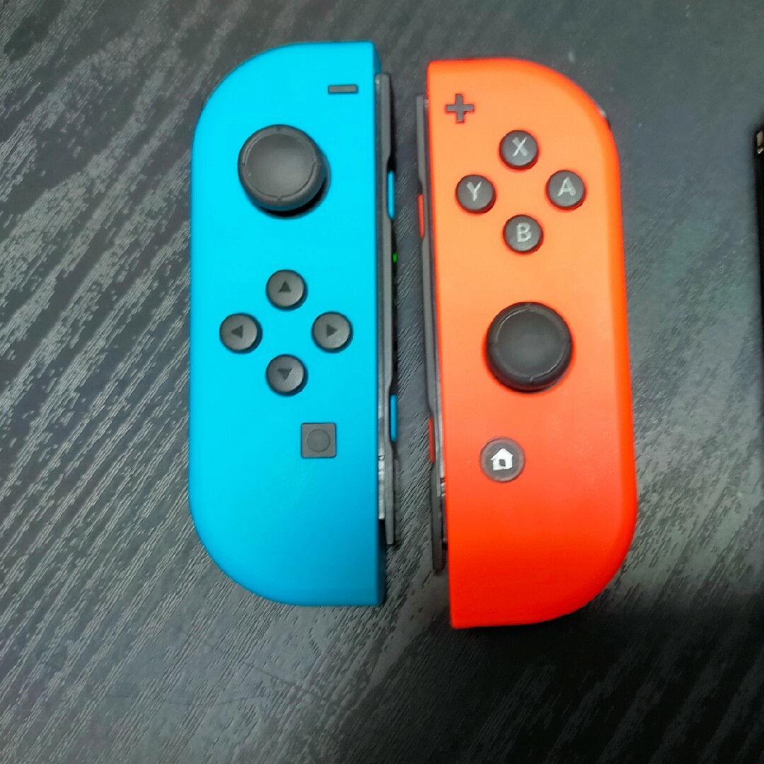 Nintendo Switch(ニンテンドースイッチ)のニンテンドースイッチ本体 エンタメ/ホビーのゲームソフト/ゲーム機本体(家庭用ゲーム機本体)の商品写真