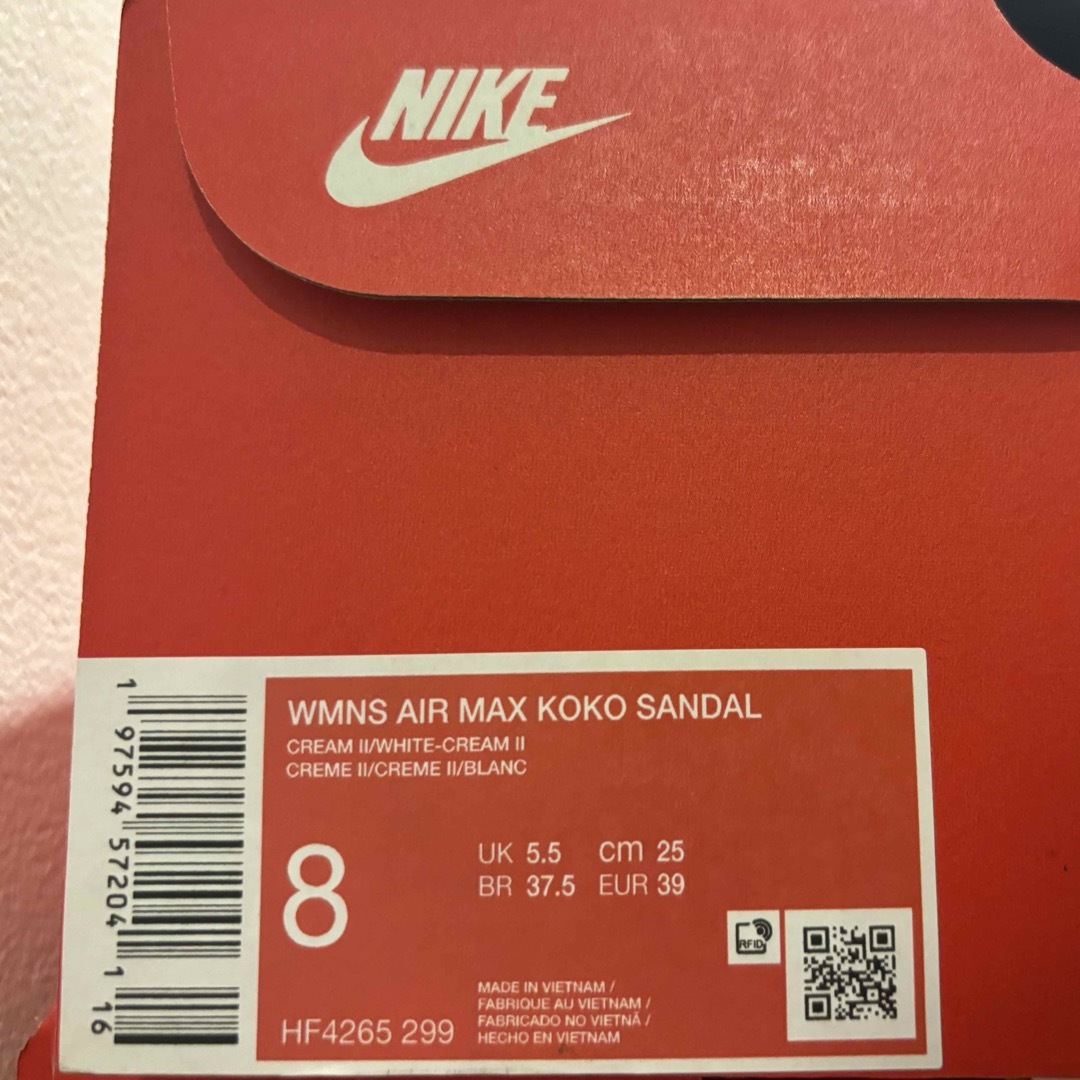 NIKE(ナイキ)の25.0 Nike Koko ナイキ エアマックス ココ サンダル クリーム2 レディースの靴/シューズ(サンダル)の商品写真