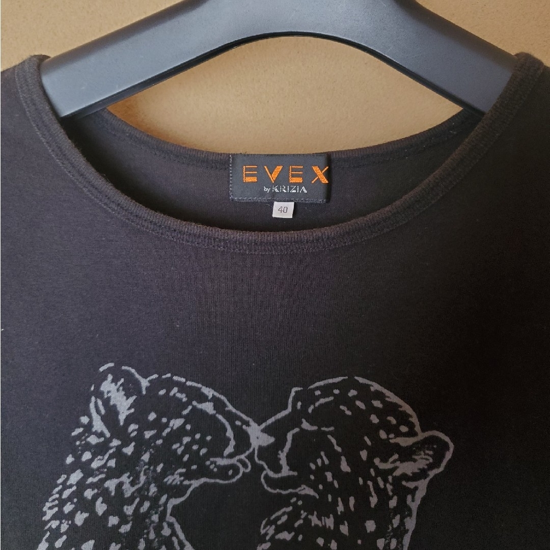 EVEX by KRIZIA(エヴェックスバイクリツィア)のEVEX by KRIZIA　Tシャツ　ヒョウ レディースのトップス(Tシャツ(半袖/袖なし))の商品写真