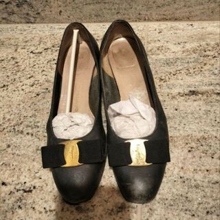 サルヴァトーレフェラガモ(Salvatore Ferragamo)のフェラガモヴァラ　Ferragamo　パンプス　22.5(ハイヒール/パンプス)