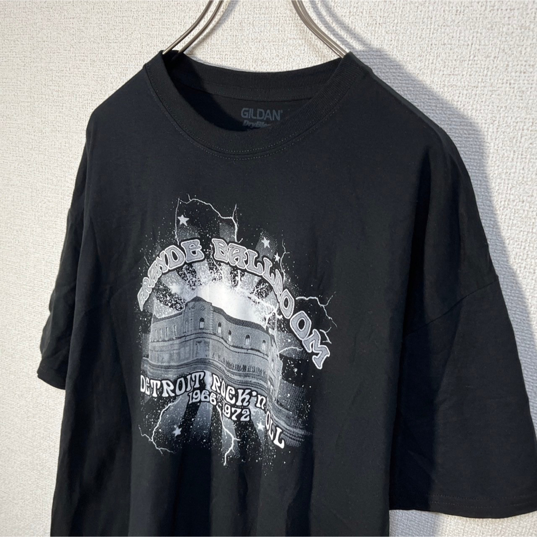 GILDAN(ギルタン)の【ギルダン】半袖Tシャツ　デトロイト　ロックンロール　バンT　ブラック　稲妻42 メンズのトップス(Tシャツ/カットソー(半袖/袖なし))の商品写真