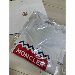 モンクレール(MONCLER)の美品 クリーニング済 国内正規品 モンクレール ビックロゴ ワッペン カットソー(Tシャツ/カットソー(半袖/袖なし))