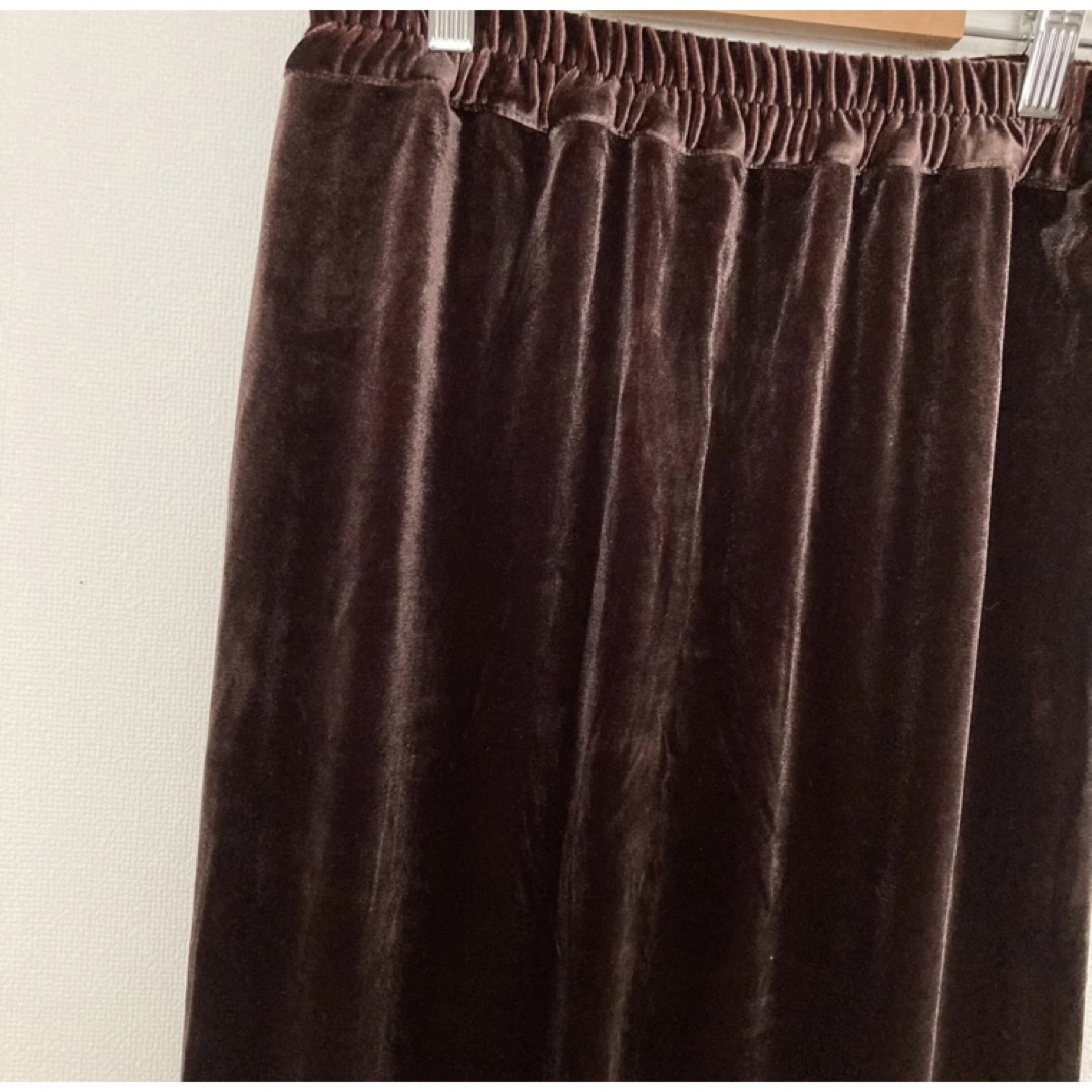 JEANASIS(ジーナシス)の【美品】JEANASIS　ジーナシス　カットベロアナロースカート　ベロアスカート レディースのスカート(ロングスカート)の商品写真