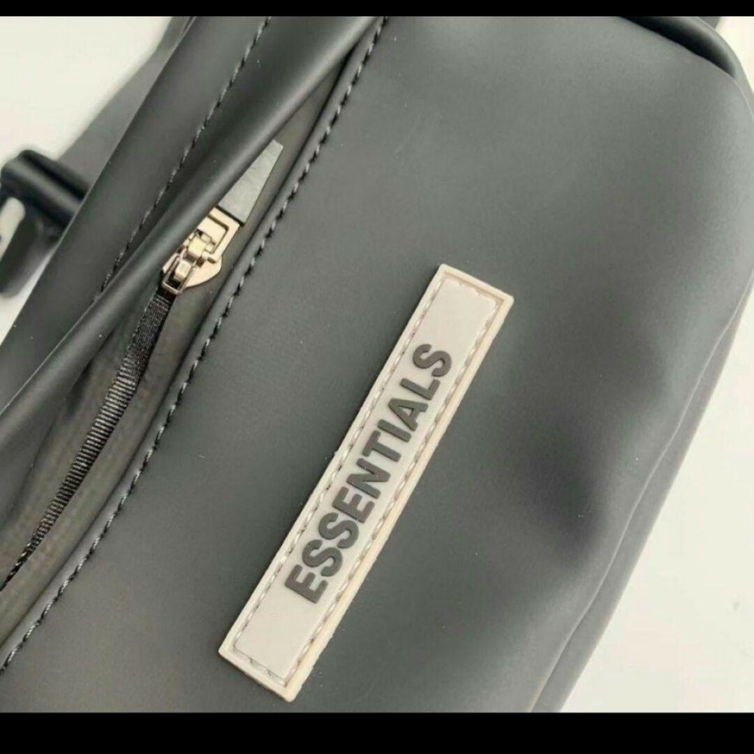 ESSENTIALS エッセンシャルズ ショルダーバッグ バッグ ボディーバッグ メンズのバッグ(ボディーバッグ)の商品写真