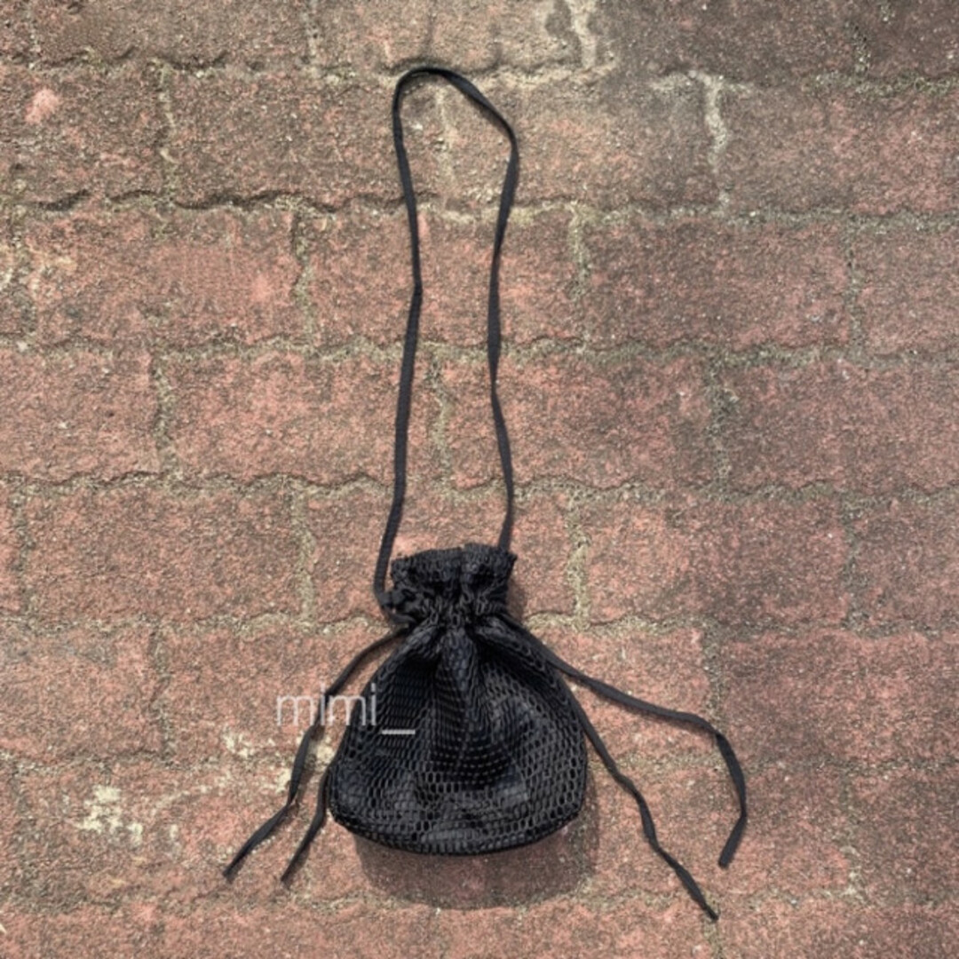 メッシュ 巾着ショルダーバッグ ブラック 黒 メンズ レディース ユニセックス レディースのバッグ(ショルダーバッグ)の商品写真