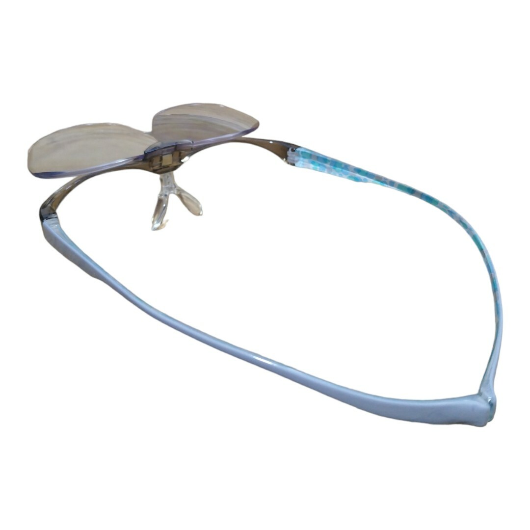 跳ね上げ式拡大鏡 マグネット付アイルーペ 首掛けタイプ 2個セット レディースのファッション小物(サングラス/メガネ)の商品写真