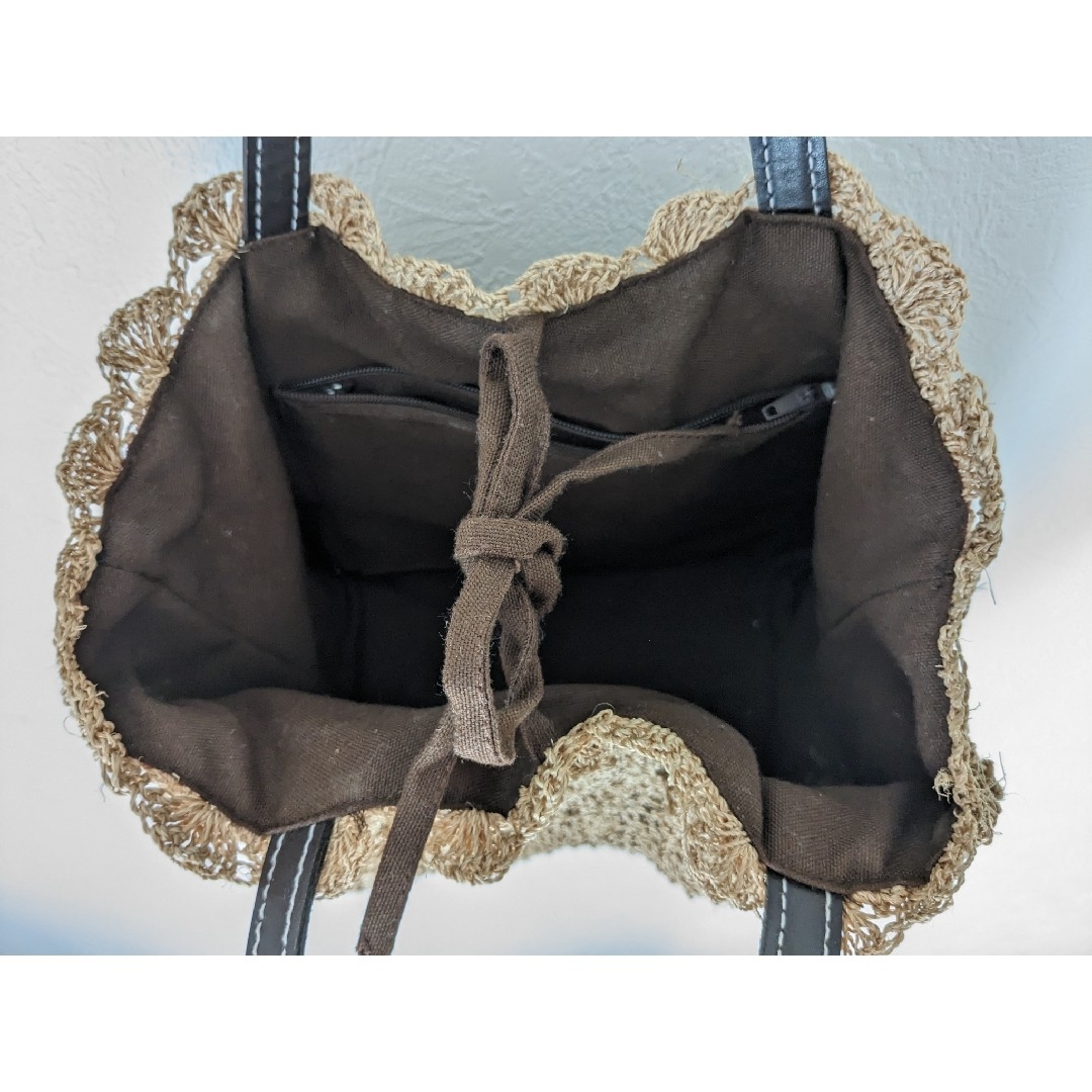 籠　かごバッグ　小さめ　カゴトートバッグ　持ち手は本革　小物入れ　インテリアに レディースのバッグ(かごバッグ/ストローバッグ)の商品写真