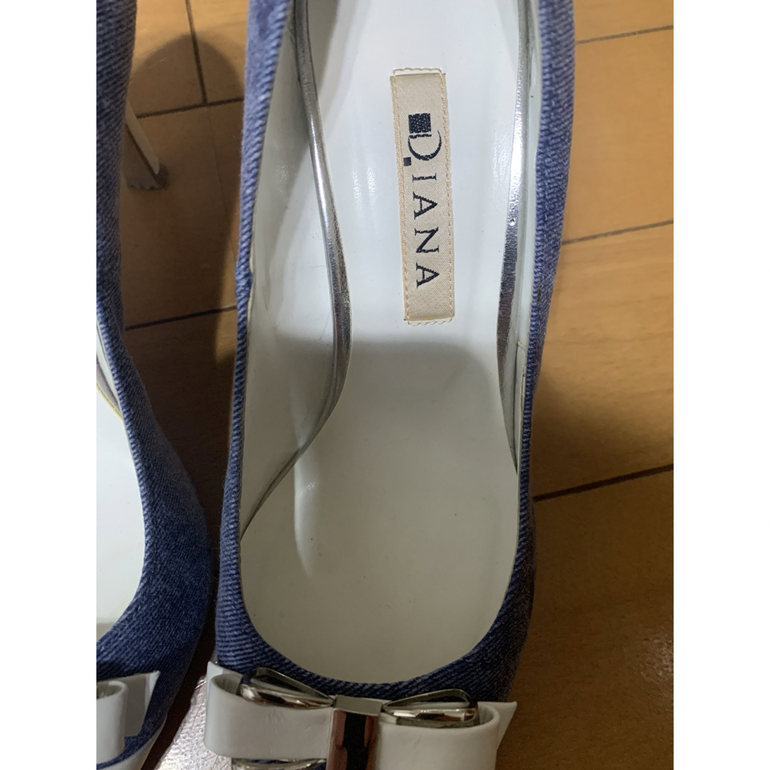 DIANA(ダイアナ)のDIANA デニム&レザー素材　リボンパンプス レディースの靴/シューズ(ハイヒール/パンプス)の商品写真