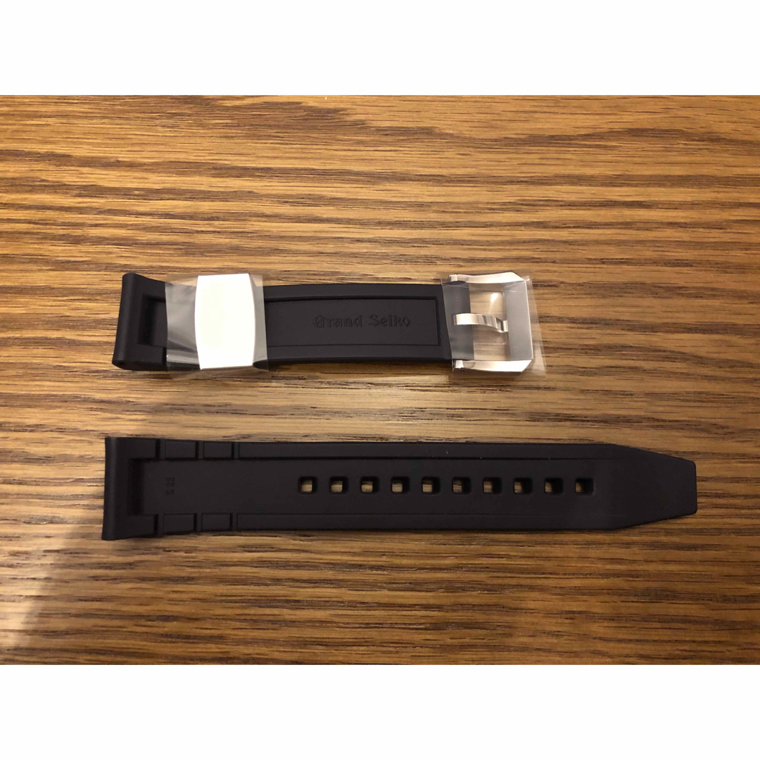 Grand Seiko(グランドセイコー)のグランドセイコー　ラバーベルト　ブラック　　　非売品　純正未使用 メンズの時計(ラバーベルト)の商品写真