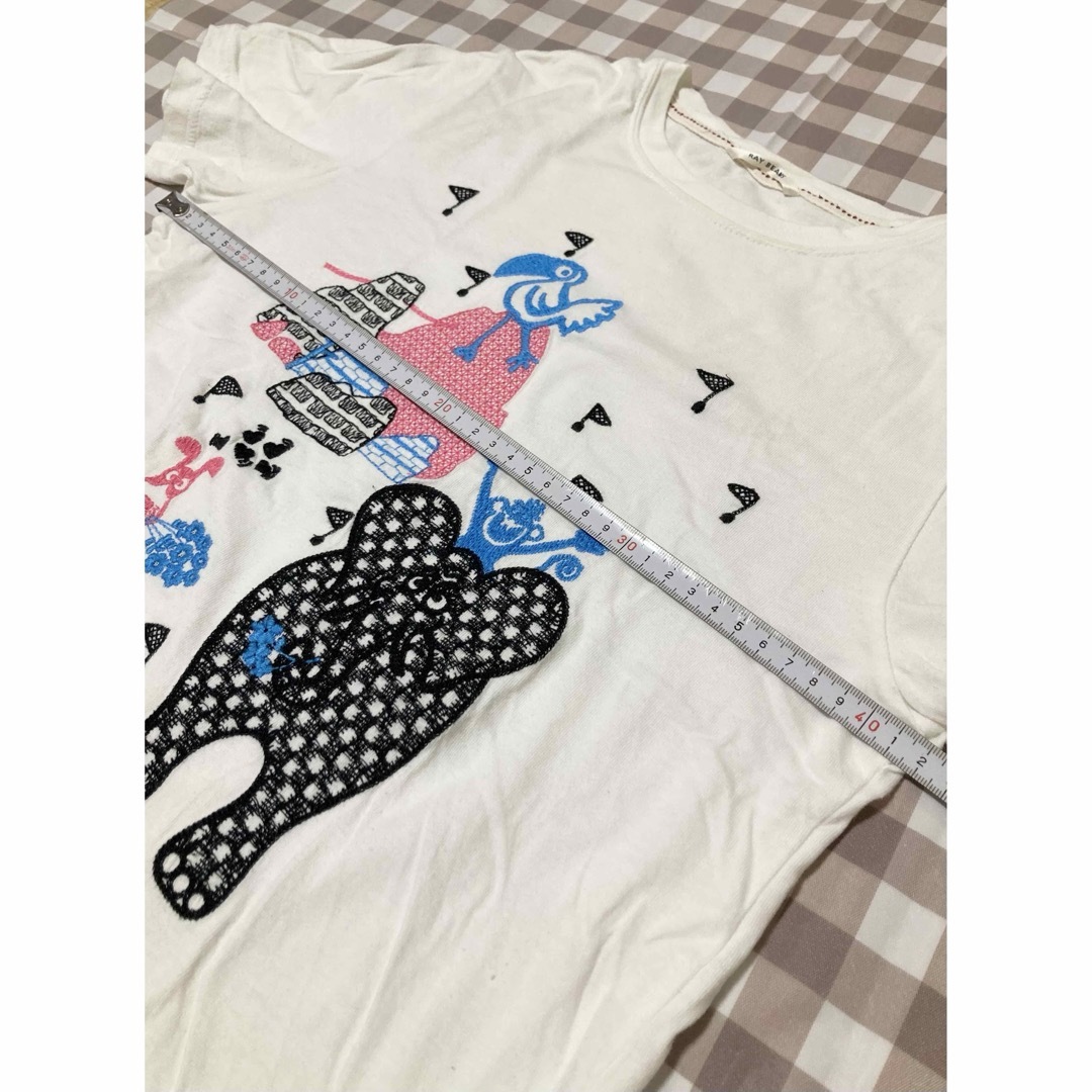 Ray BEAMS(レイビームス)のBEAMS 刺繍　Tシャツ　Ｍサイズ レディースのトップス(Tシャツ(半袖/袖なし))の商品写真