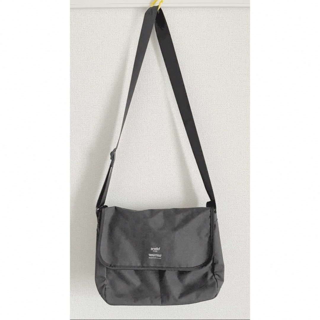 anello(アネロ)のanello ショルダーバッグ　ブラック　A4サイズ　メンズ　レディース レディースのバッグ(ショルダーバッグ)の商品写真