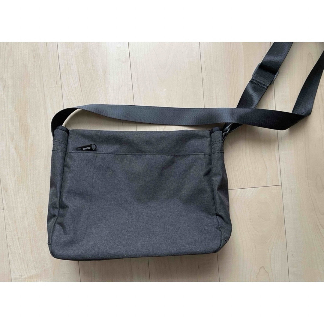 anello(アネロ)のanello ショルダーバッグ　ブラック　A4サイズ　メンズ　レディース レディースのバッグ(ショルダーバッグ)の商品写真