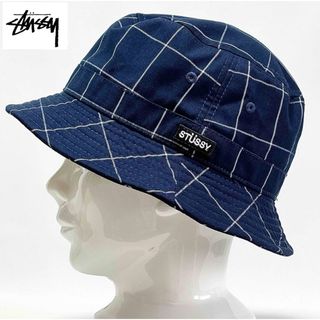 STUSSY - 【美品】直営店購入STUSSYステューシーサイドロゴネイビー格子バケットハット