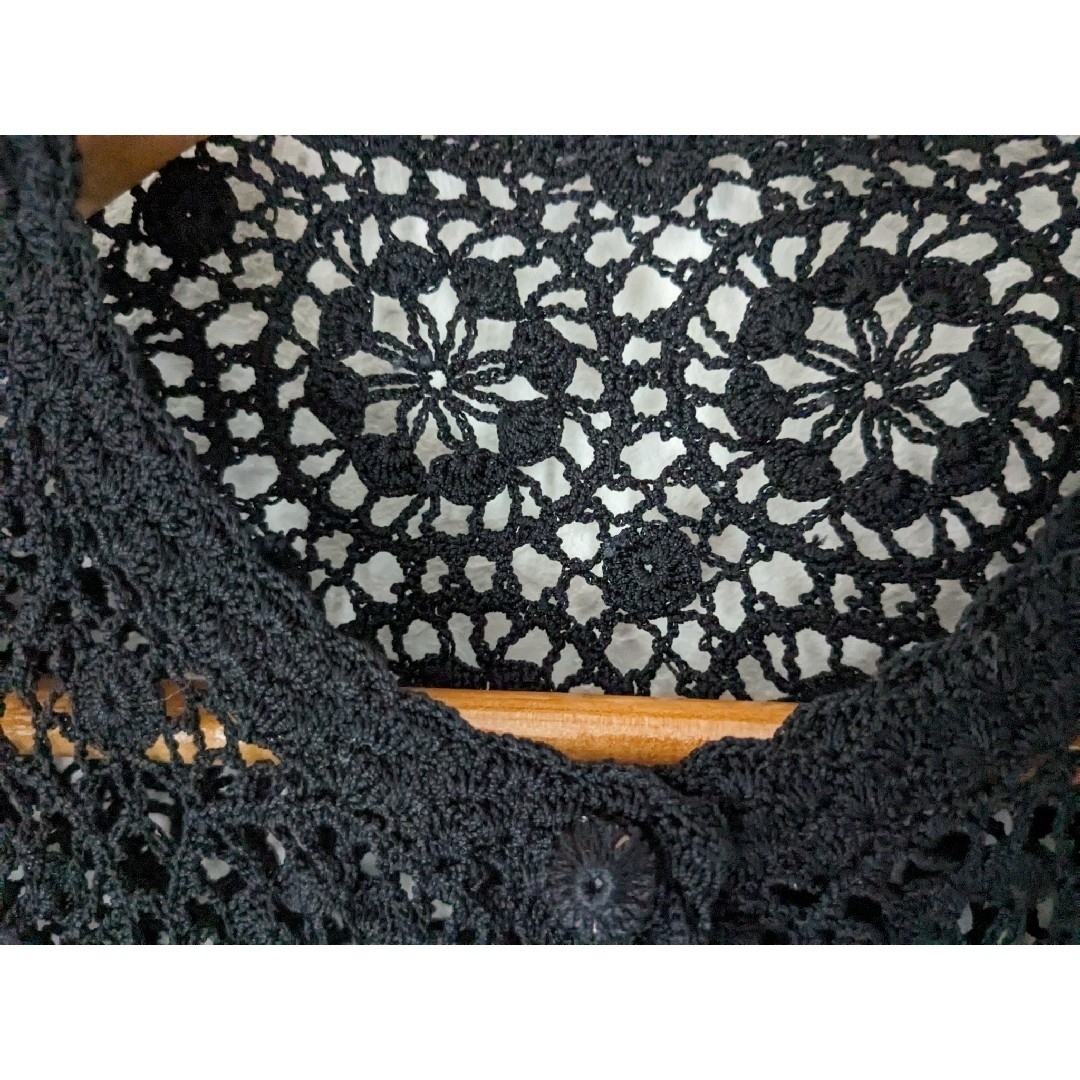 花　レース　刺繍　ブラック　半袖　カーディガン　羽織　黒色　古着　USED　中古 レディースのトップス(カーディガン)の商品写真
