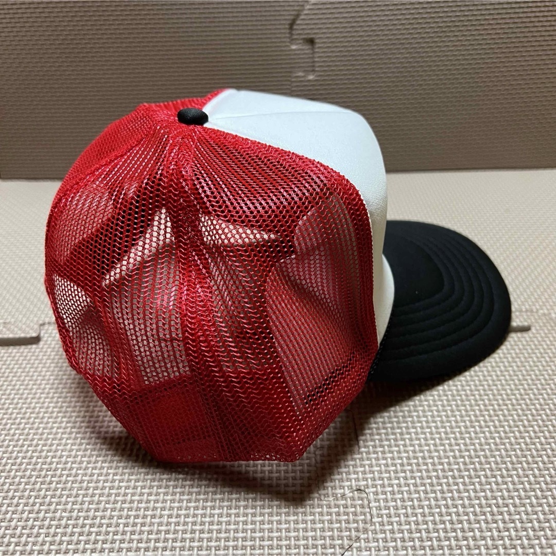 OTTO CAP(オットーキャップ)の新品 OTTO メッシュキャップのスリートーン（黒白赤） メンズの帽子(キャップ)の商品写真