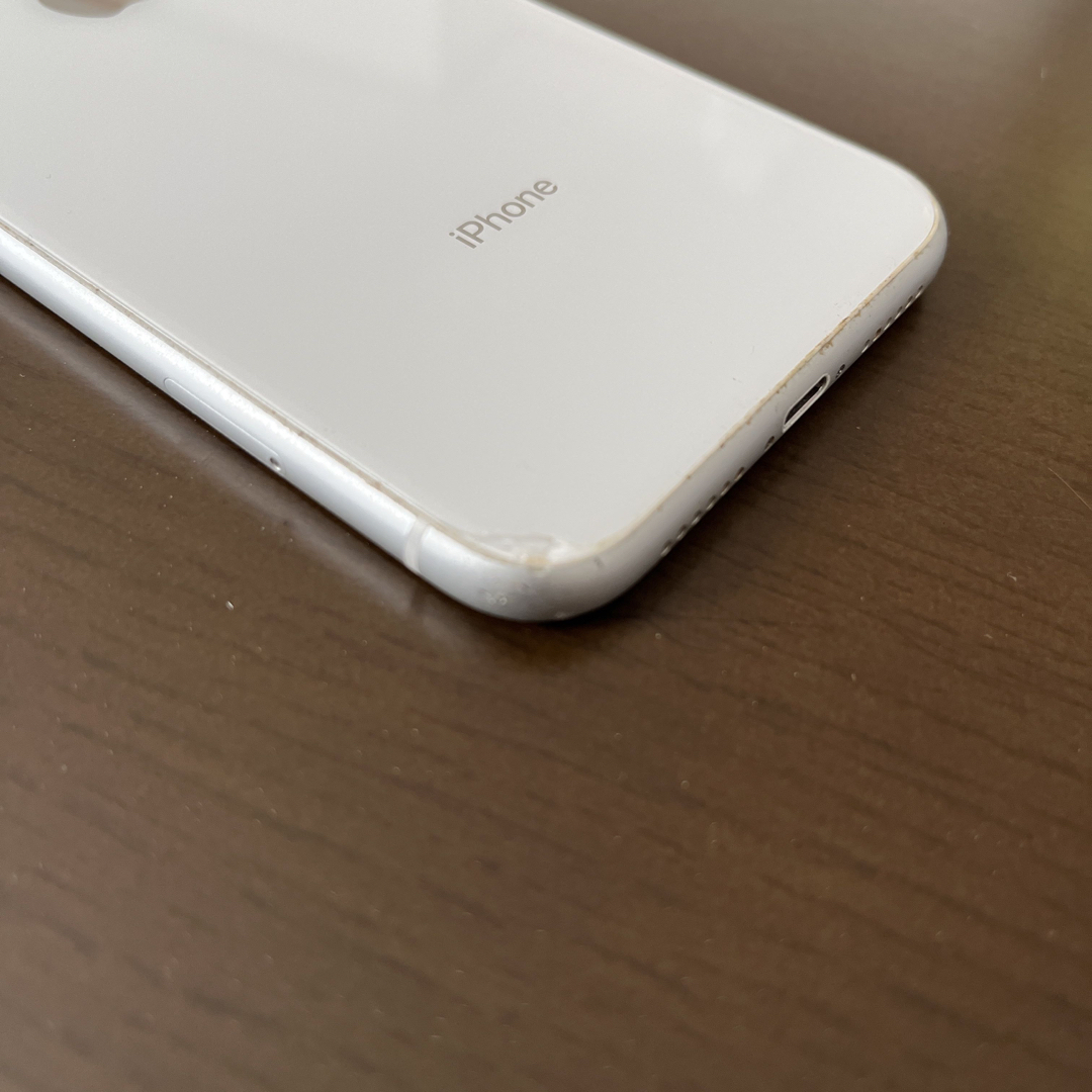 iPhone(アイフォーン)のiPhone XR White 64 GB Softbank ホワイト スマホ/家電/カメラのスマートフォン/携帯電話(スマートフォン本体)の商品写真