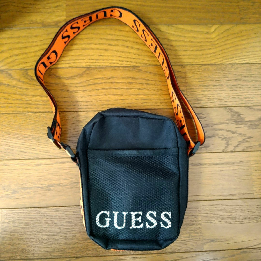 GUESS(ゲス)のGUESS ショルダーバッグ レディースのバッグ(ショルダーバッグ)の商品写真