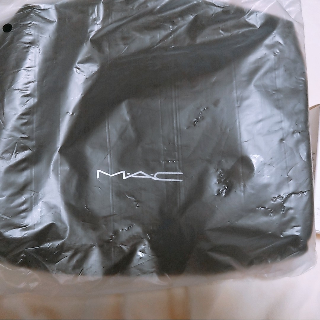 MAC(マック)のMAC 非売品　ポーチ　クレンジング　未使用新品 レディースのファッション小物(ポーチ)の商品写真