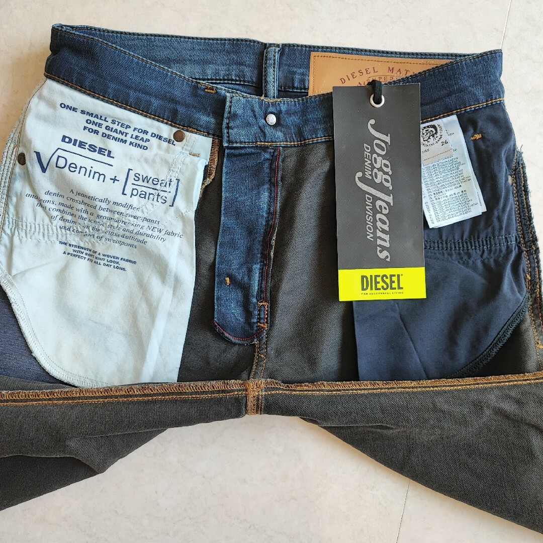 DIESEL(ディーゼル)のDIESEL Ｗ２６ ジョグ デニム D-STRUKT JOGG 069TY メンズのパンツ(デニム/ジーンズ)の商品写真