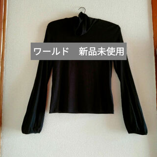 新品未使用　ワールド　ふんわり袖黒タートルM(シャツ/ブラウス(長袖/七分))