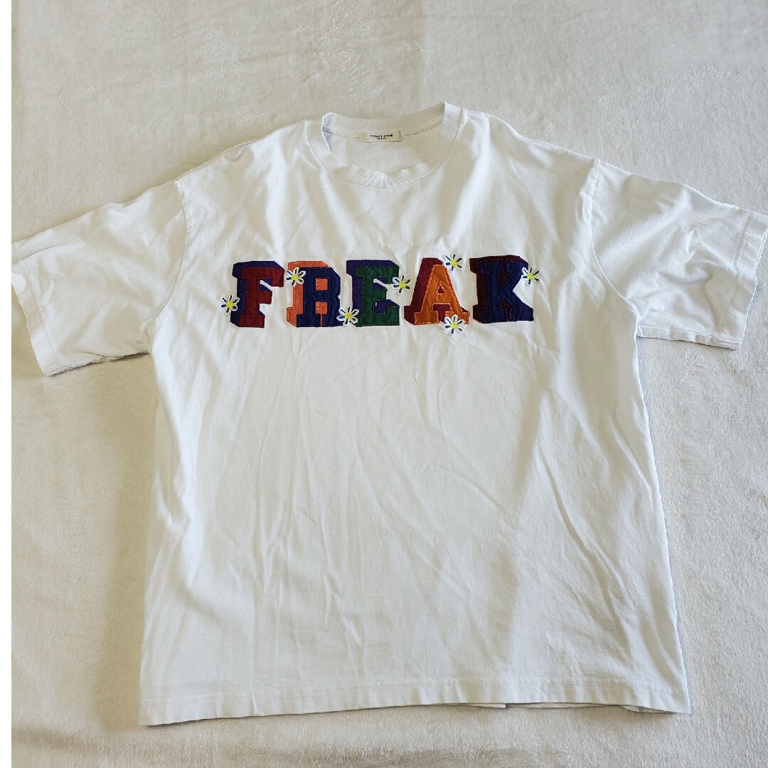 【美品】FREAK'S STORE Tシャツ　半袖　刺繍ワッペン メンズのトップス(Tシャツ/カットソー(半袖/袖なし))の商品写真