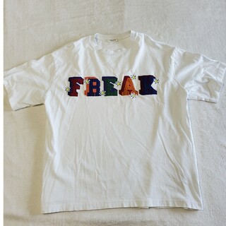 【美品】FREAK'S STORE Tシャツ　半袖　刺繍ワッペン(Tシャツ/カットソー(半袖/袖なし))