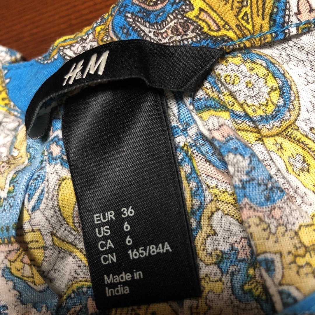 H&M(エイチアンドエム)のH&M ブラウス レディースのトップス(シャツ/ブラウス(長袖/七分))の商品写真